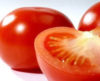 Oodi tomaatille: Uskomattoman helppo, hyvä ja monikäyttöinen tomaattikastike