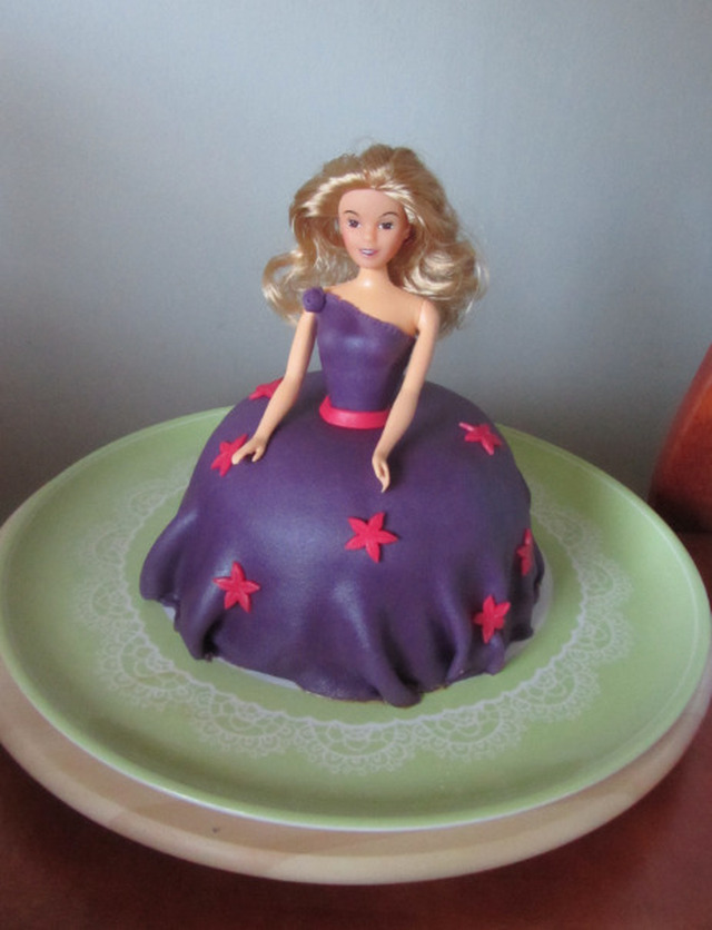 Barbie-kakku siskolleni