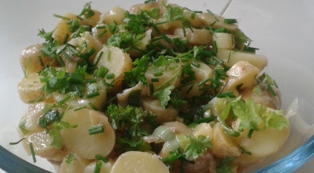 Ranskalainen perunasalaatti – French potato salad