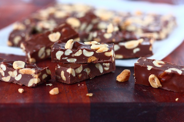 Helpot, yli-ihanat pähkinä-suklaafudget