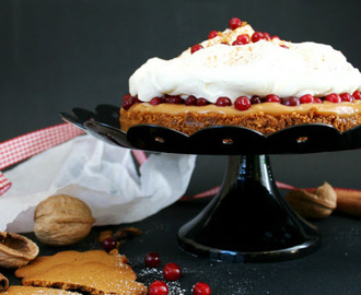 PUOLUKKAINEN JOULU-UNELMA - LINGONBERRY CHRISTMAS CAKE