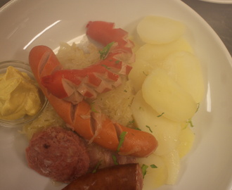 Klassisk choucroute, classic choucroute, klassinen choucroute