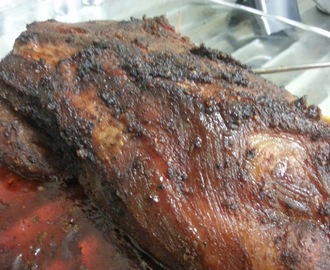 Pulled Pork-hampurilaiset BBQ-kastikkeella ft. Coleslaw