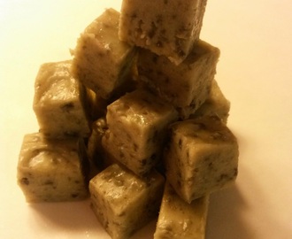 Valkosuklaa-Turkinpippuri fudge