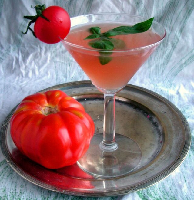 Tomaattinen Tomatiinicocktail