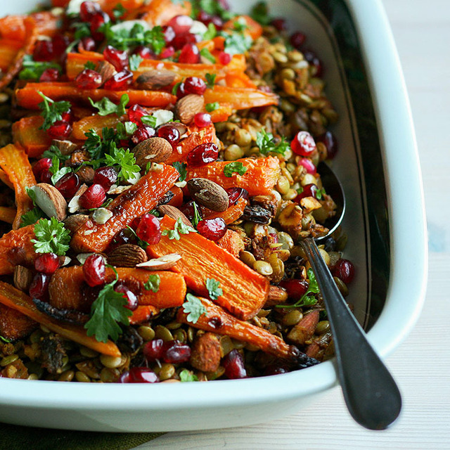 Baharatilla maustettu linssisalaatti | Baharat lentils with roasted carrots