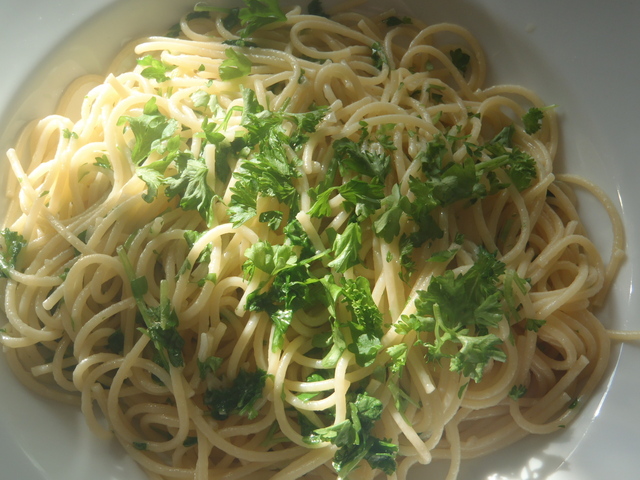 Voipersilja kastike spagetille/Butter and Parsley Sauce for Spaghetti