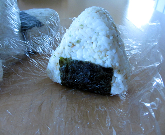 Onigiri, japanilainen riisipallo