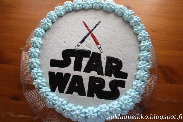 Mansikkainen Star Wars -kakku