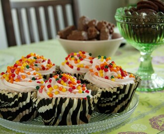 Suklaa-appelsiini cupcakes