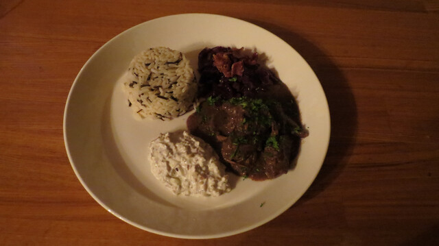 Skånelainen hirvipata, haudutetulla punakaalilla ja metsäsienisalaattilla/ Mustard Moose Stew with Braised Red Cabbage and Forest Mushroom Salad