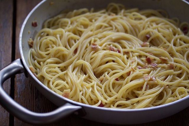 Myöhempien aikojen pyhien Spaghetti Carbonara