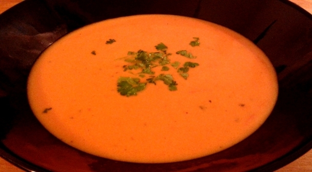 Tomaatti-chilikeitto – tomato & chilli soup