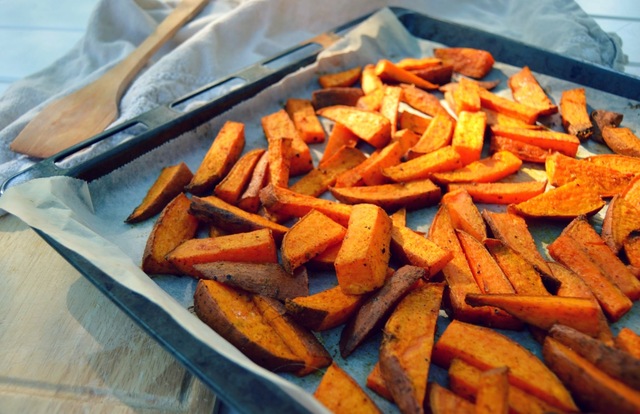 Bataattiranskalaiset / Sweet potato fries