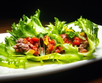 Korealainen härkä-salaattiwrappi