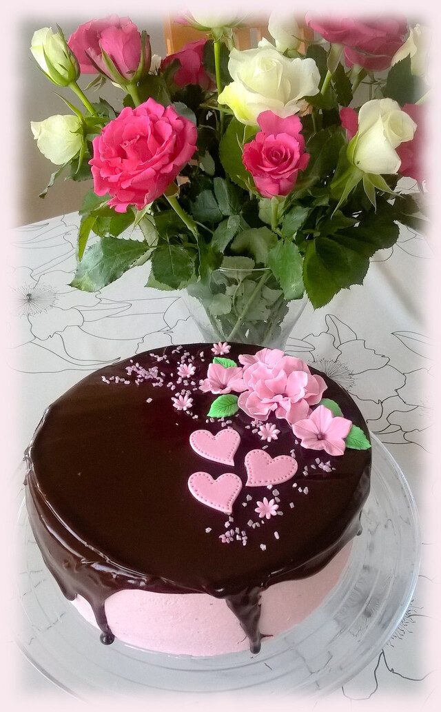 Suklaakakku mustaherukkamoussella - Äitienpäivä 2016