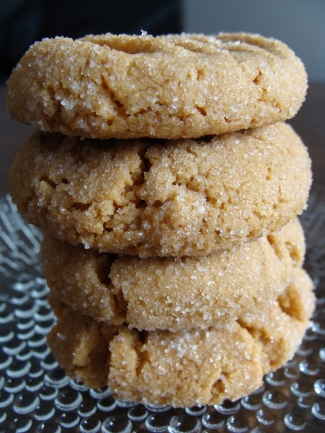 Jauhottomat maapähkinävoikeksit / Flourless Peanut Butter Cookies