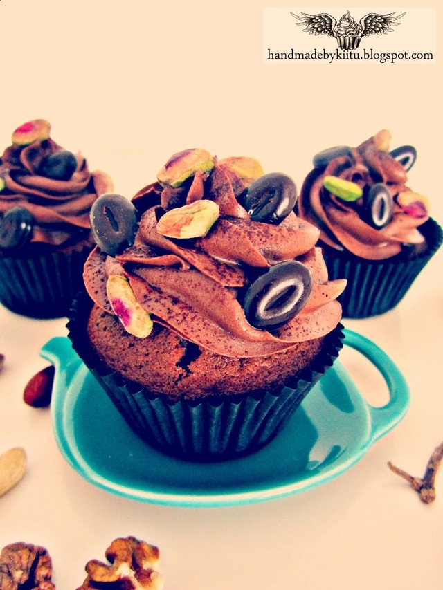 Pähkinäiset mokkakuppikakut - Nutty mocha cupcakes!