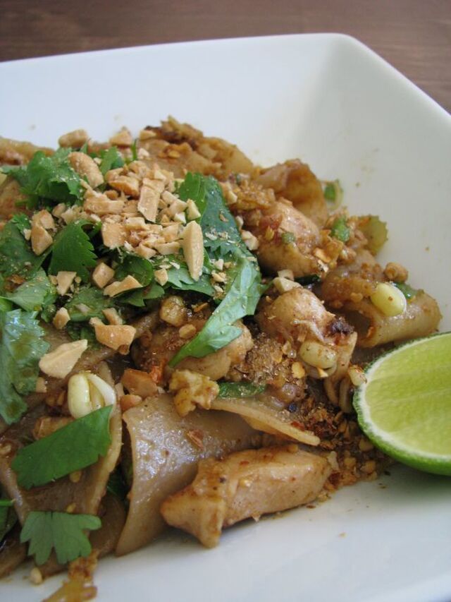 PAD THAI