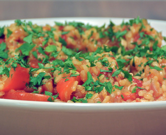 Punahehkuinen paella