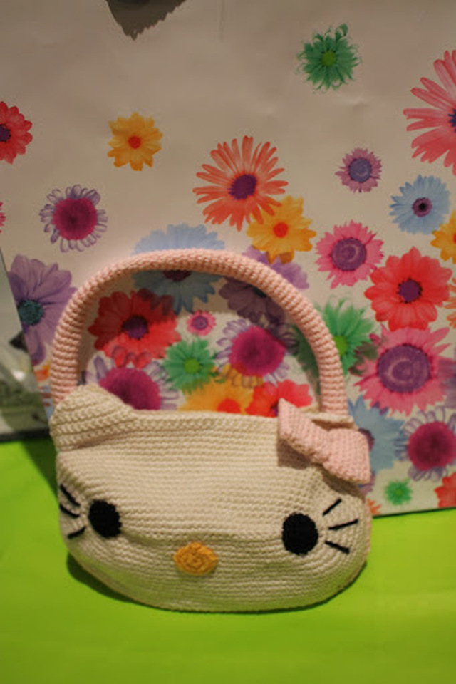 Hello Kitty-laukku pikkusiskolle