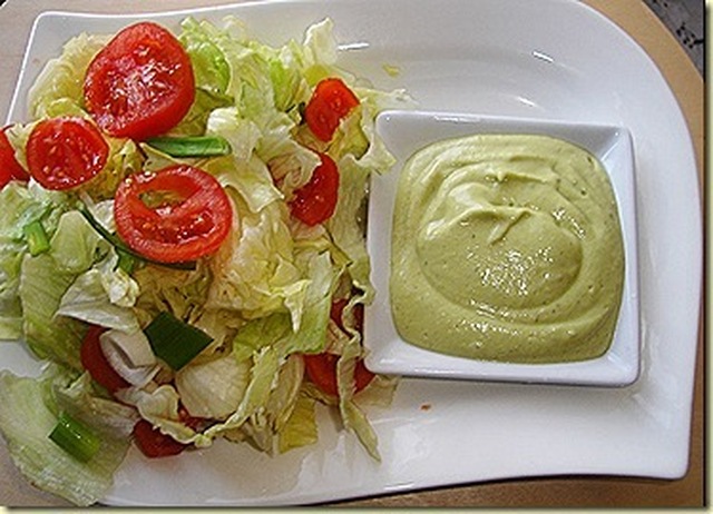 Salaatti  ja sen kastike…