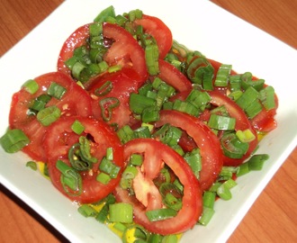 Hunajainen tomaattisalaatti