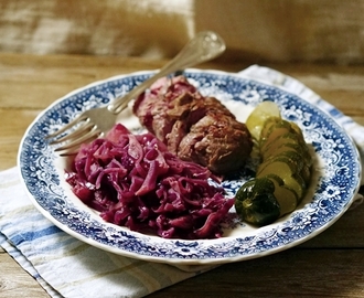 Modernia lammaskaalia / Lamb roast with stewed red cabbage