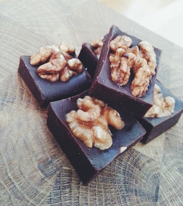 Suklainen kookos-cashewpähkinäfudge