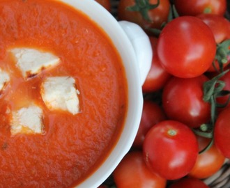Kevyt tomaattikeitto