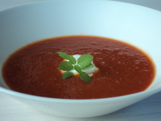 Linssi-tomaattikeitto