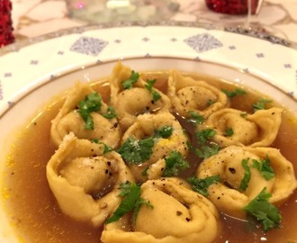 Tortellinit lihaliemessä - Italialainen jouluruoka