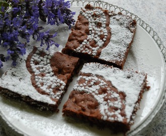 Amerikkalaiset suklaaleivokset eli brownies