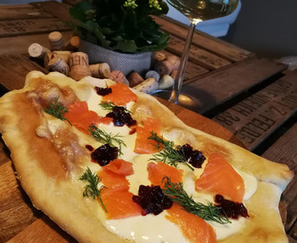 Kylmäsavulohipizza