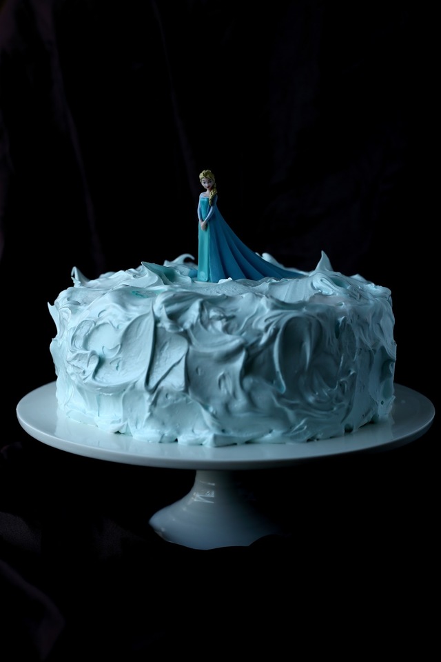 Frozen Elsa-kakku 5-vuotiaalle tytölle
