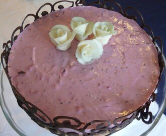 Mustaherukka-suklaa kakku