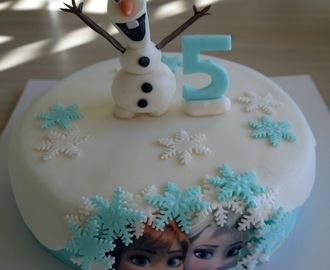 Frozen - kakku viisivuotiaalle