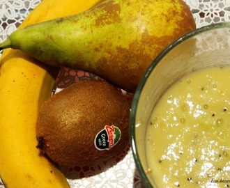 Päärynä-banaani-kiivisose/smoothie.