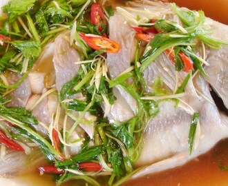 Kalaa ja nuudeleita thaimaalaisittain