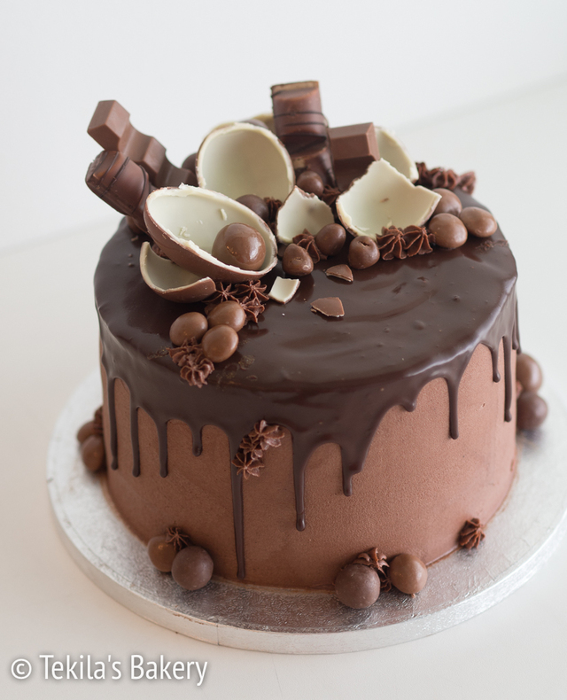 Kinder valukakku eli drip cake synttäreille