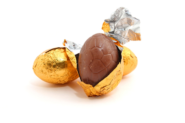 Easter egg with chocolate or vanilla filling