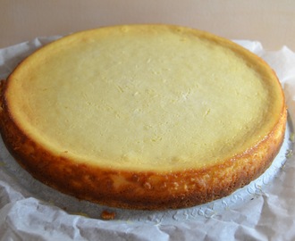 Donna Hayn täydellinen Cheesecake mansikkakastikkeella