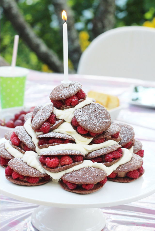 CHOCOLATE RASPBERRY WHOOPIE CAKE