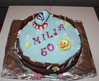 Palju-kakku sekä merellinen kakku 50-vuotiaalle
