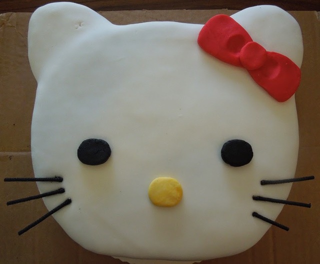 Hello Kitty cake