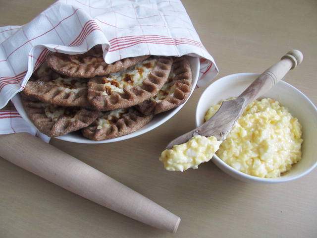 Karjalanpiirakat – Karelian Pies