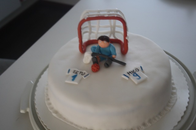 sähly-kakku ja kakku 60-vuotis juhliin