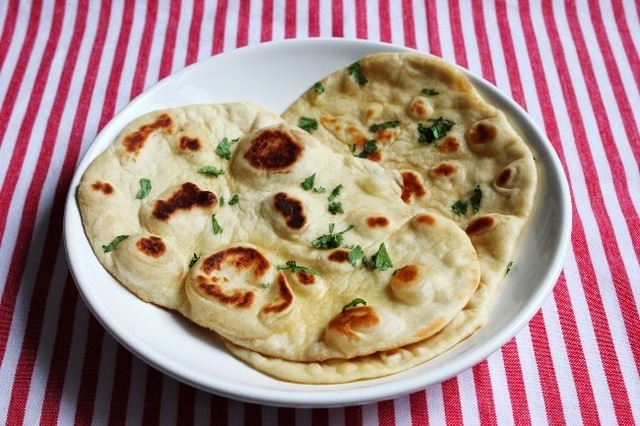 Intialainen naan-leipä