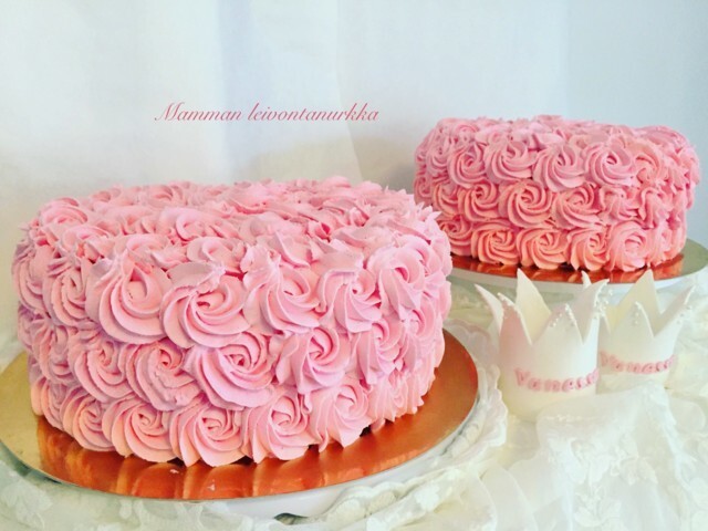 Vaaleanpunaiset kakut