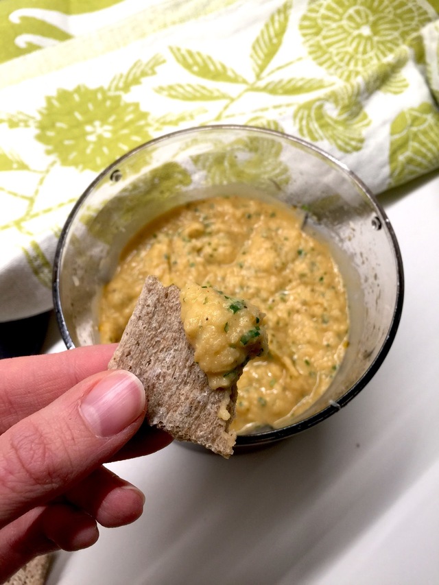 Tahnojen aatelia: valkopapuhummus